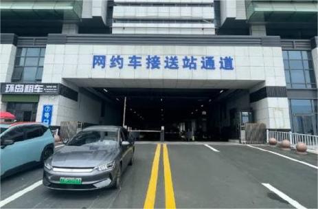 7月15日，威海站網約車接送站通道啟用！